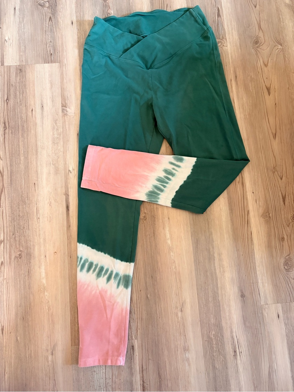 PINK Victoria's Secret Green Leggings with Pink Tie-Dye Cuff